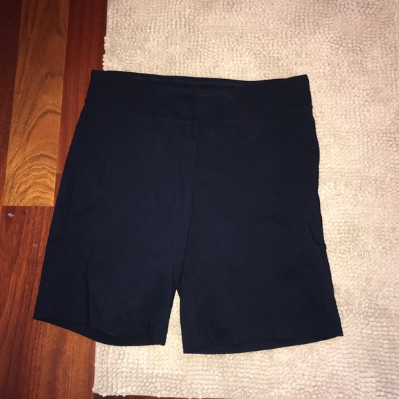 COPY - J McLaughlin Masie shorts women’s 14 navy. NWOT. - Picture 4 of 6